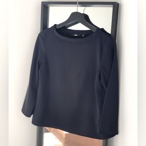 Uniqlo/ Navy Uniqlo Quarter Sleeve Shirt